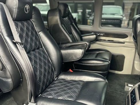 Used 2019 GMC Savana 2500 Conversion Van image 10