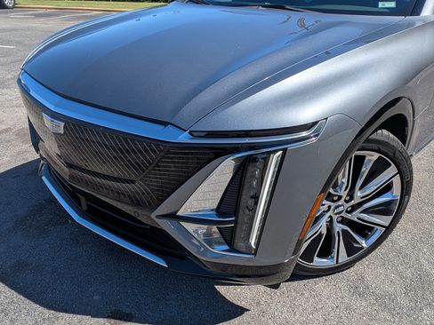 Used 2023 Cadillac Lyriq 2WD image 13