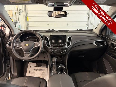 Used 2023 Chevrolet Equinox Premier image 17