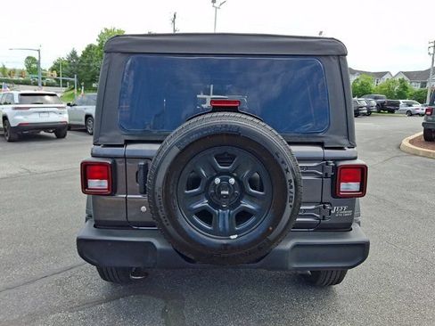 Used 2023 Jeep Wrangler Unlimited Sport AWD/4WD image 7