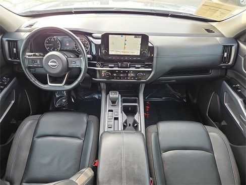 Certified 2023 Nissan Pathfinder SL image 12