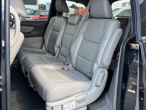 Used 2014 Honda Odyssey Touring Elite image 18