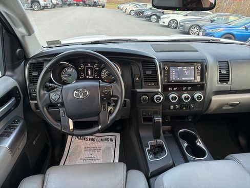 Used 2019 Toyota Sequoia Limited w/ Safety & Convenience Package image 8