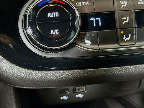 Used 2025 Buick Envista Sport Touring w/ Convenience I Package image 20