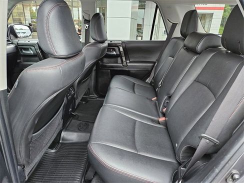 Used 2020 Toyota 4Runner 4WD image 9