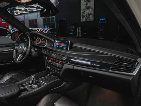 Used 2017 BMW X5 M image 53