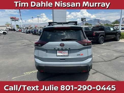 Used 2025 Nissan Rogue SV AWD/4WD image 10