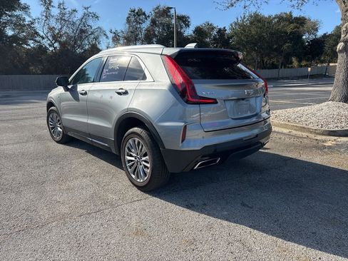Used 2024 Cadillac XT4 Premium Luxury image 4