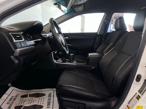 Used 2016 Toyota Camry SE FWD image 10