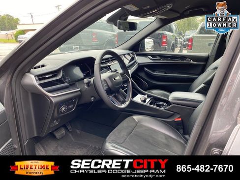 Used 2022 Jeep Grand Cherokee Trailhawk w/ Luxury Tech Group III AWD/4WD image 10