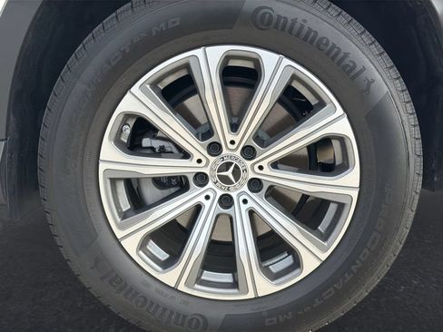 Used 2025 Mercedes-Benz GLC 300 image 31
