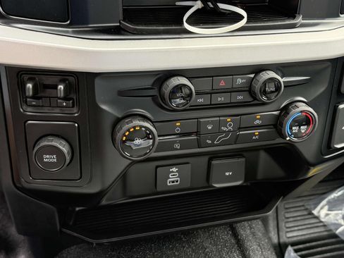 New 2025 Ford F350 XL w/ XL Chrome Package RWD image 15