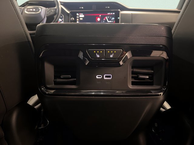 Used 2023 GMC Sierra 1500 AT4 w/ AT4 Premium Package AWD/4WD image 8