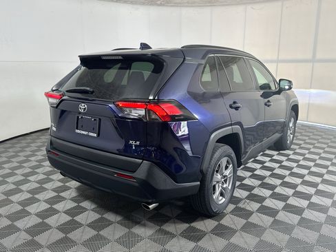 Used 2023 Toyota RAV4 XLE w/ Convenience Package FWD image 3