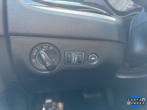 Used 2019 Chrysler 300 S w/ S Model Appearance Package image 34