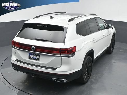 Used 2026 Volkswagen Atlas SE FWD image 15