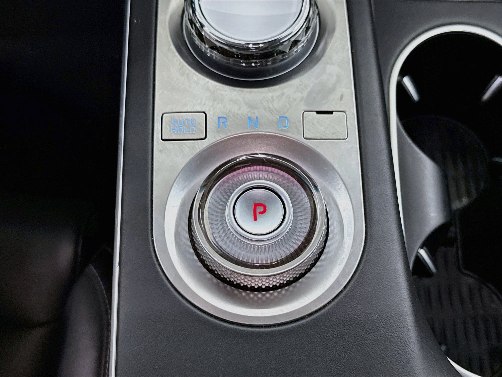 Used 2025 Genesis GV70 2.5T AWD/4WD image 25