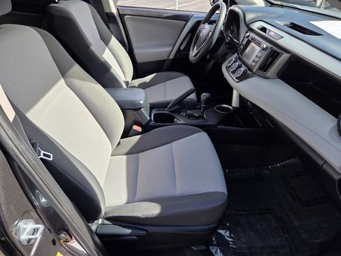 Used 2015 Toyota RAV4 LE image 15