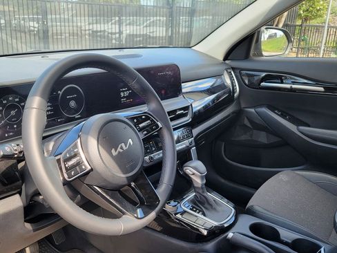 Certified 2024 Kia Seltos S FWD image 9