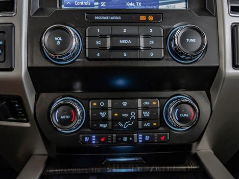 Used 2021 Ford F250 Lariat w/ Lariat Ultimate Package image 26