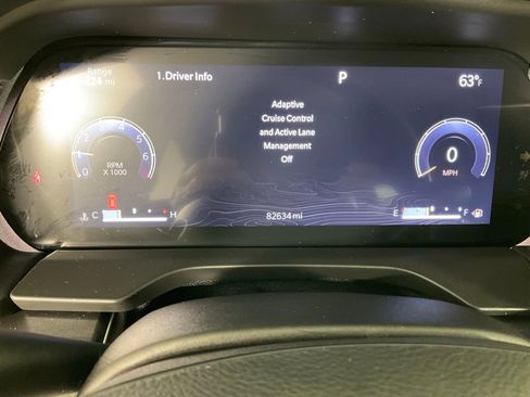 Used 2023 Jeep Grand Cherokee Laredo image 16