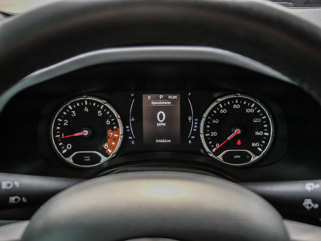 Used 2018 Jeep Renegade Latitude FWD image 30