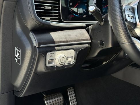 Used 2023 Mercedes-Benz GLS 580 4MATIC image 20
