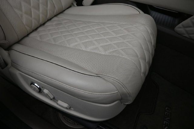 Used 2023 Genesis GV80 3.5T w/ Prestige Package AWD/4WD image 12