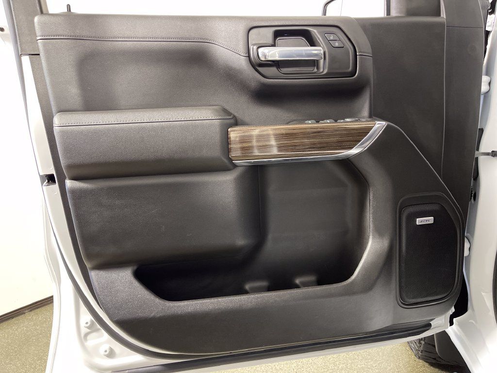 Used 2021 Chevrolet Silverado 1500 LT Trail Boss w/ Convenience Package II AWD/4WD image 17