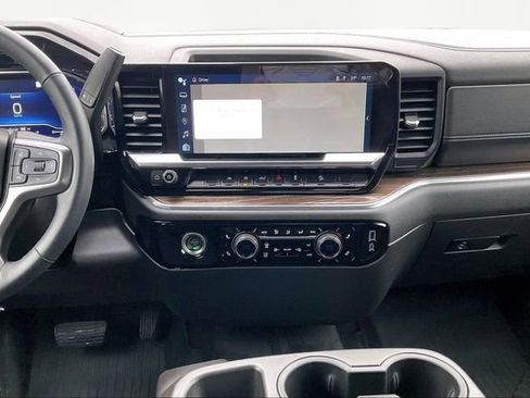 Used 2023 Chevrolet Silverado 1500 LT Trail Boss image 9