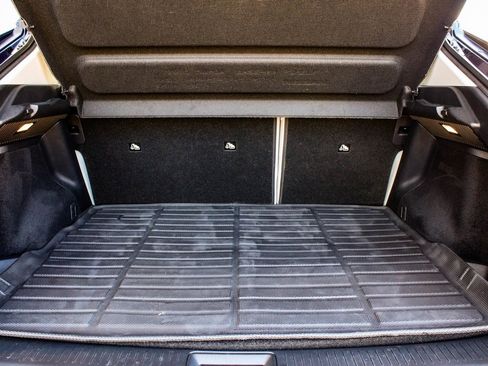 Used 2023 Nissan Ariya AWD image 45