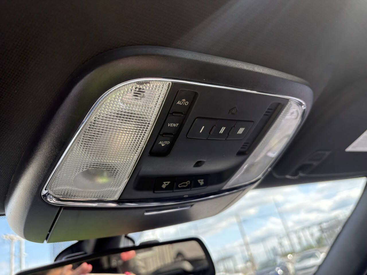 Used 2014 Jeep Grand Cherokee Limited AWD/4WD image 31