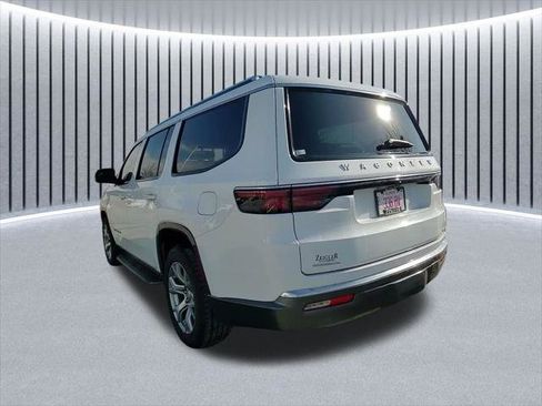 Certified 2022 Jeep Wagoneer Series II AWD/4WD image 14