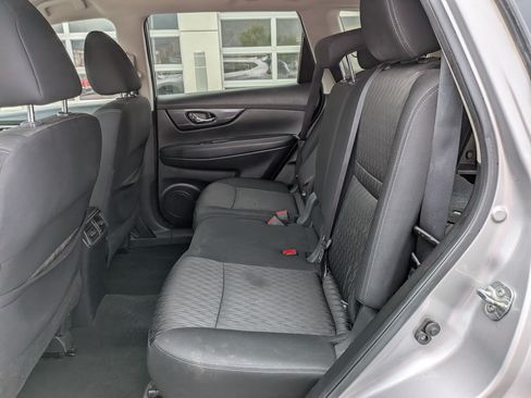 Used 2020 Nissan Rogue SV AWD/4WD image 28
