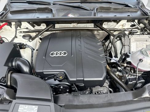 Used 2023 Audi Q5 2.0T Premium w/ Convenience Package AWD/4WD image 18