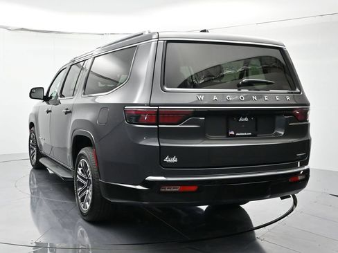 Used 2024 Jeep Wagoneer L Series II image 7