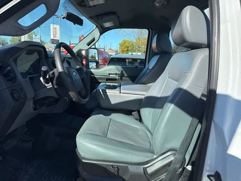 Used 2015 Ford F250 XL w/ Power Equipment Group image 9