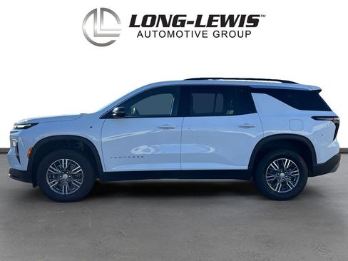 Used 2026 Chevrolet Traverse LT w/ Driver Confidence Package image 2
