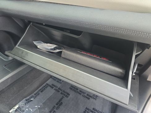 Used 2024 Toyota Sienna Platinum image 17