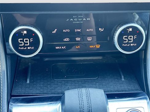 Used 2024 Jaguar F-PACE R-Dynamic S image 17