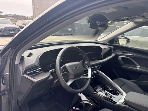 Certified 2025 Audi Q5 Premium w/ Convenience Package image 12