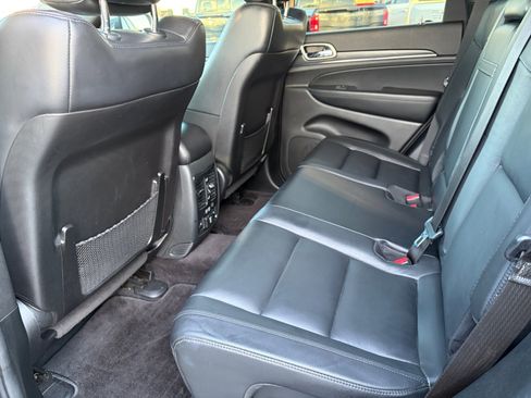 Used 2018 Jeep Grand Cherokee Limited w/ Trailer Tow Group IV image 25