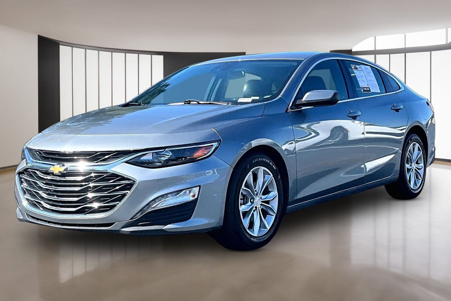 Used 2024 Chevrolet Malibu LT FWD image 3