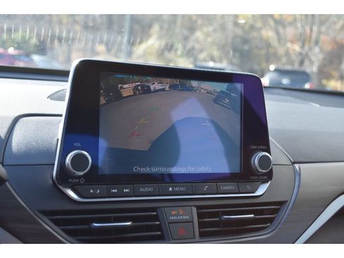 Used 2024 Nissan Altima 2.5 SV image 25