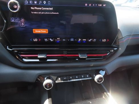 Certified 2025 Chevrolet Silverado EV RST AWD/4WD image 34
