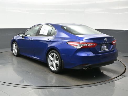 Used 2018 Toyota Camry XLE w/ Four Season Floor Mat Package FWD image 4