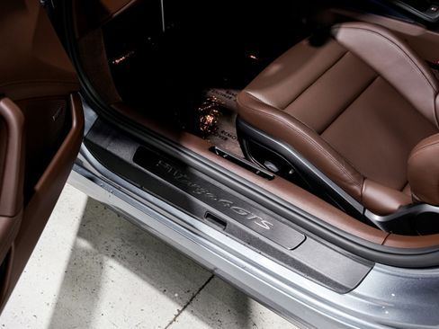 Used 2025 Porsche 911 Targa 4 GTS image 29