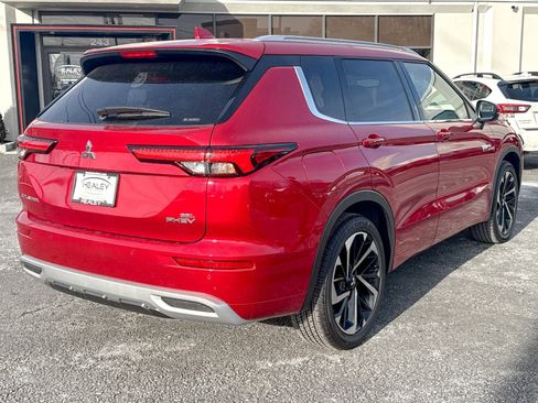 New 2025 Mitsubishi Outlander SEL image 7