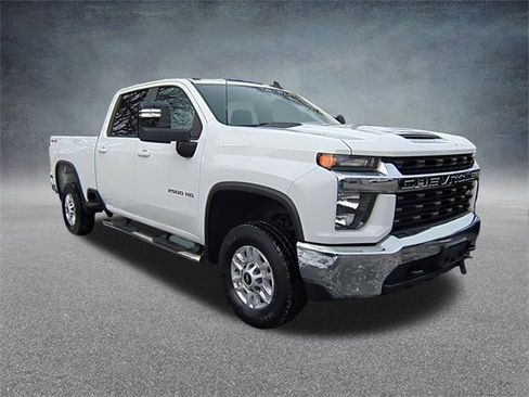 Used 2022 Chevrolet Silverado 2500 LT w/ Snow Plow Prep/Camper Package image 3