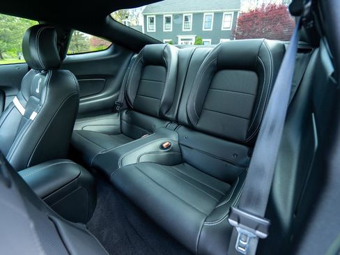 Used 2022 Ford Mustang Shelby GT500 w/ Technology Package RWD image 21